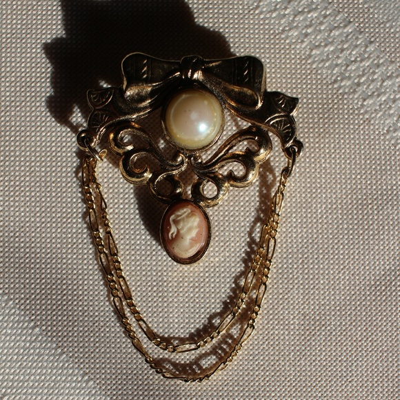 Pin Collection - Picture 2 of 8